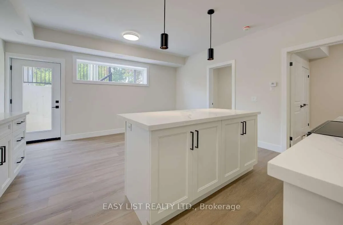 Photo 6 of Unit 1, 17 Peter Street, Kitchener, Cedar Hill — HOMEH