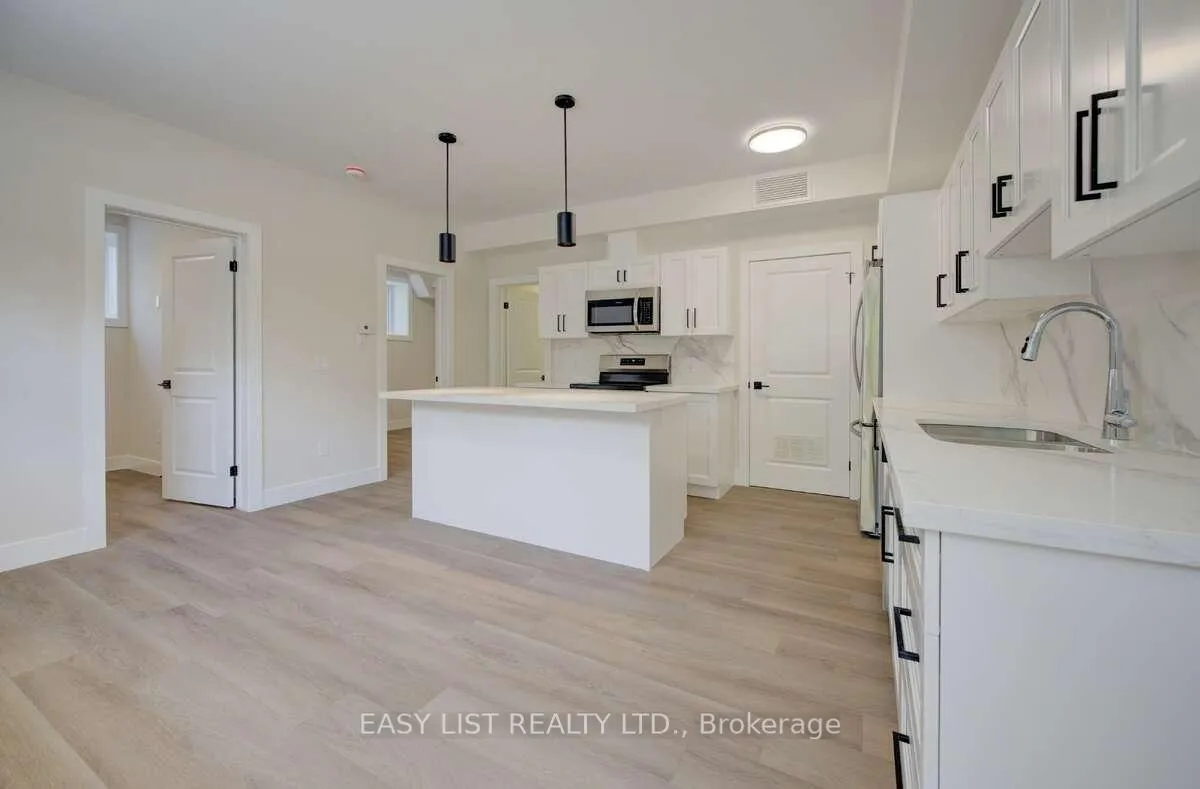 Photo 10 of Unit 1, 17 Peter Street, Kitchener, Cedar Hill — HOMEH