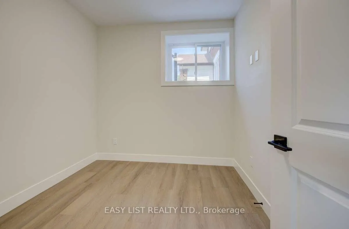 Photo 15 of Unit 1, 17 Peter Street, Kitchener, Cedar Hill — HOMEH