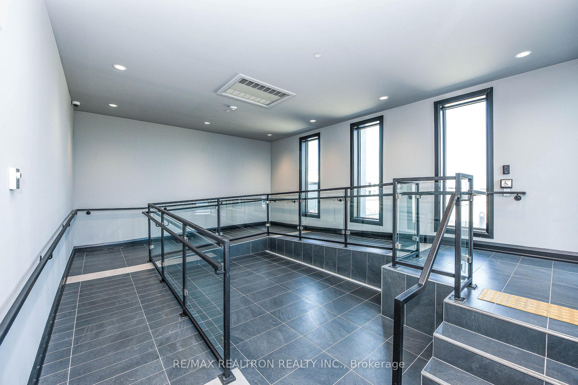 Photo 18 of Unit 111, 95 Dundas Street W, Oakville, Glenorchy — HOMEH