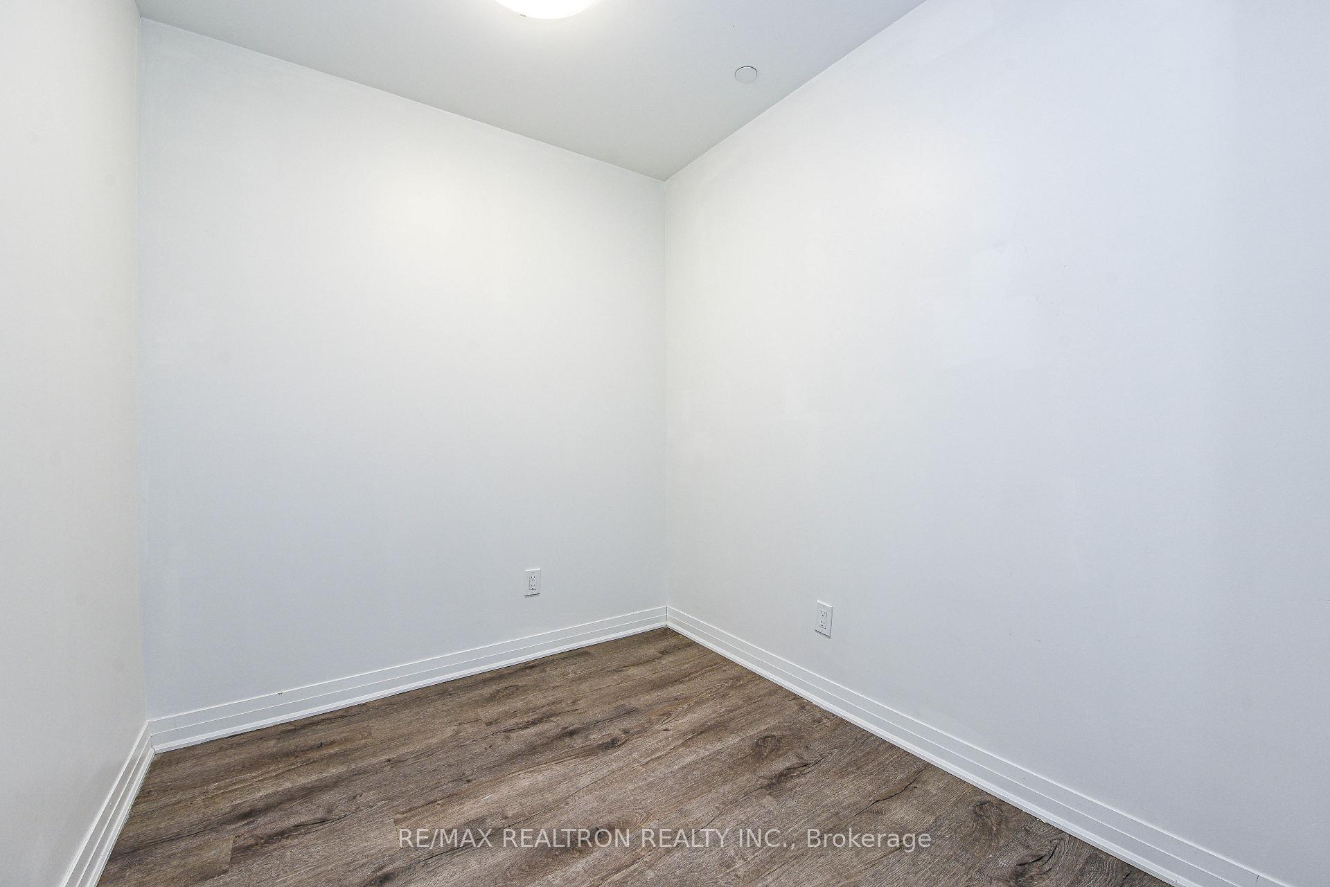Photo 25 of Unit 111, 95 Dundas Street W, Oakville, Glenorchy — HOMEH