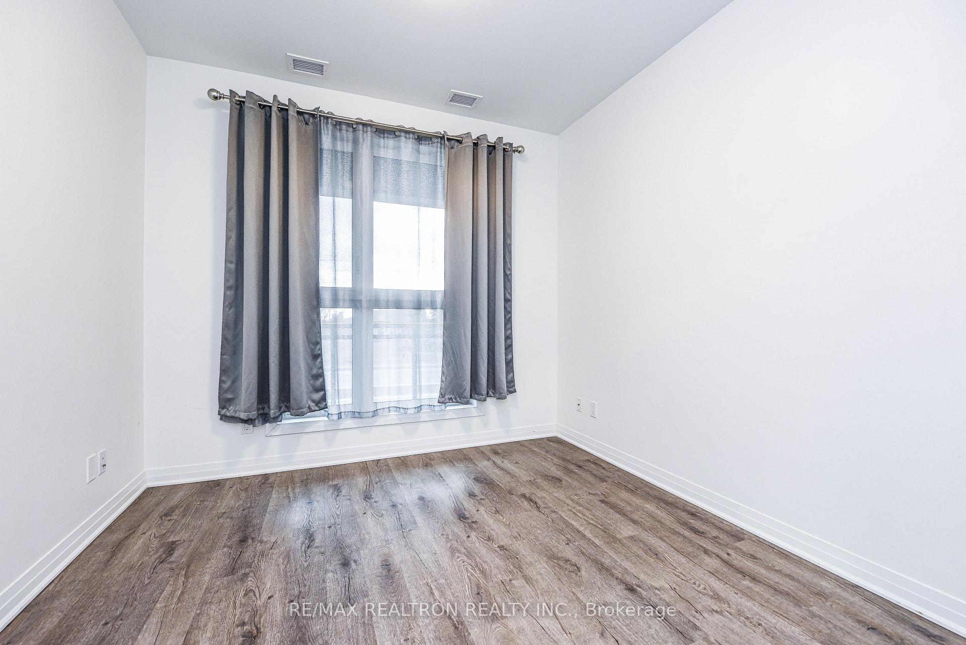 Photo 43 of Unit 111, 95 Dundas Street W, Oakville, Glenorchy — HOMEH