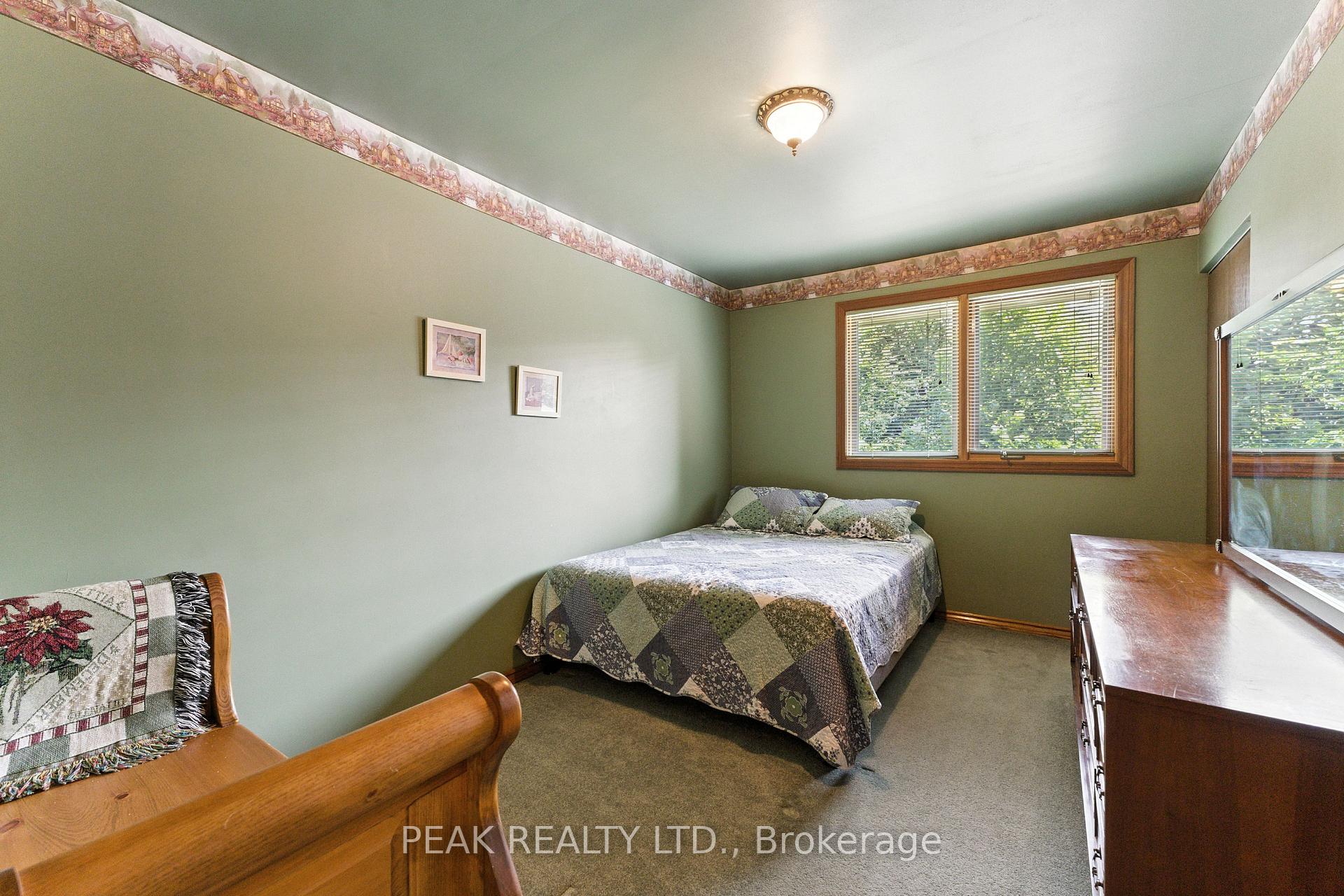 Photo 15 of 7 Palm Crescent, Brantford — HOMEH