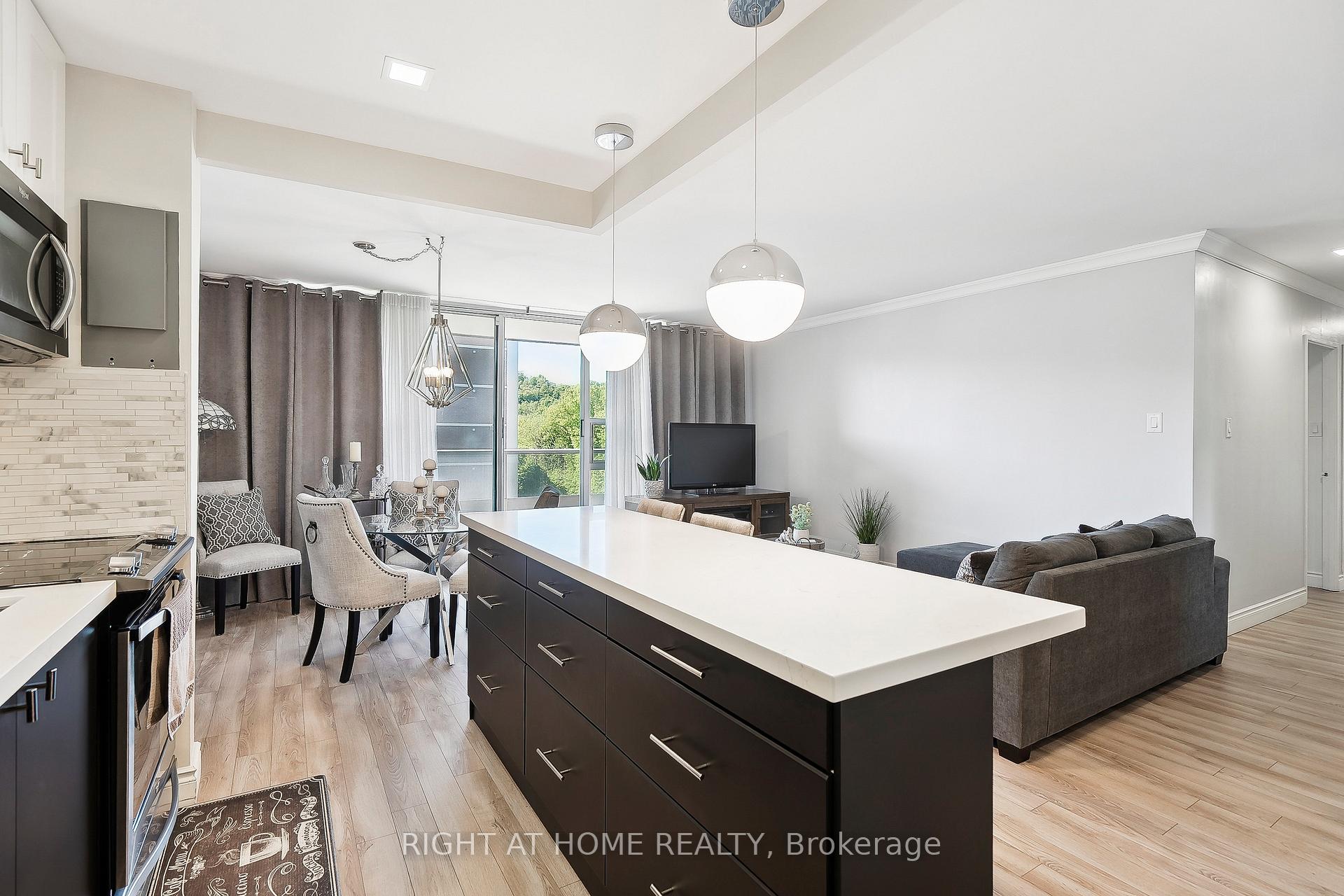Photo 11 of Unit 1004, 1968 Main Street W, Hamilton, Ainslie Wood — HOMEH