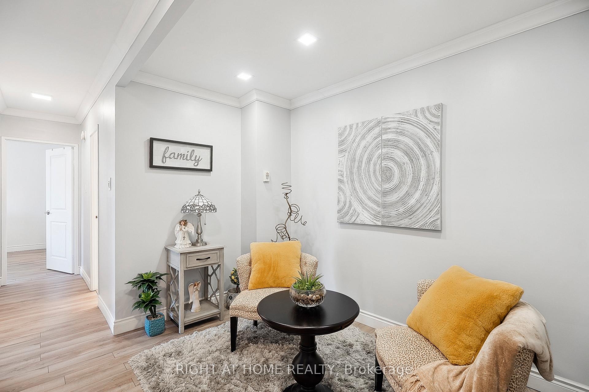 Photo 14 of Unit 1004, 1968 Main Street W, Hamilton, Ainslie Wood — HOMEH