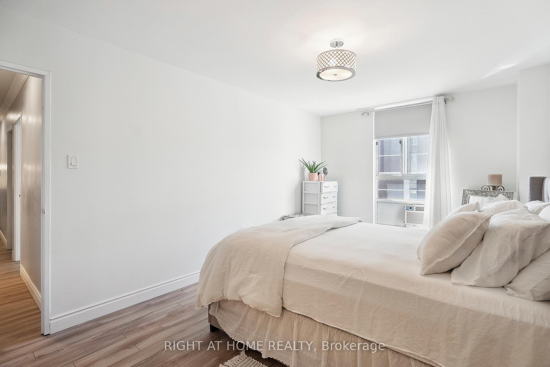 Photo 19 of Unit 1004, 1968 Main Street W, Hamilton, Ainslie Wood — HOMEH