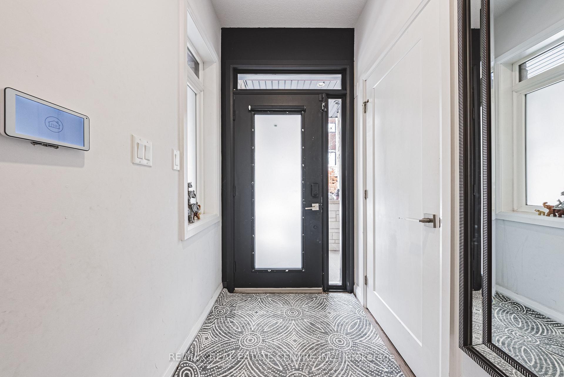 Photo 4 of Unit 26, 35 Midhurst Heights, Hamilton, Stoney Creek Mountain — HOMEH