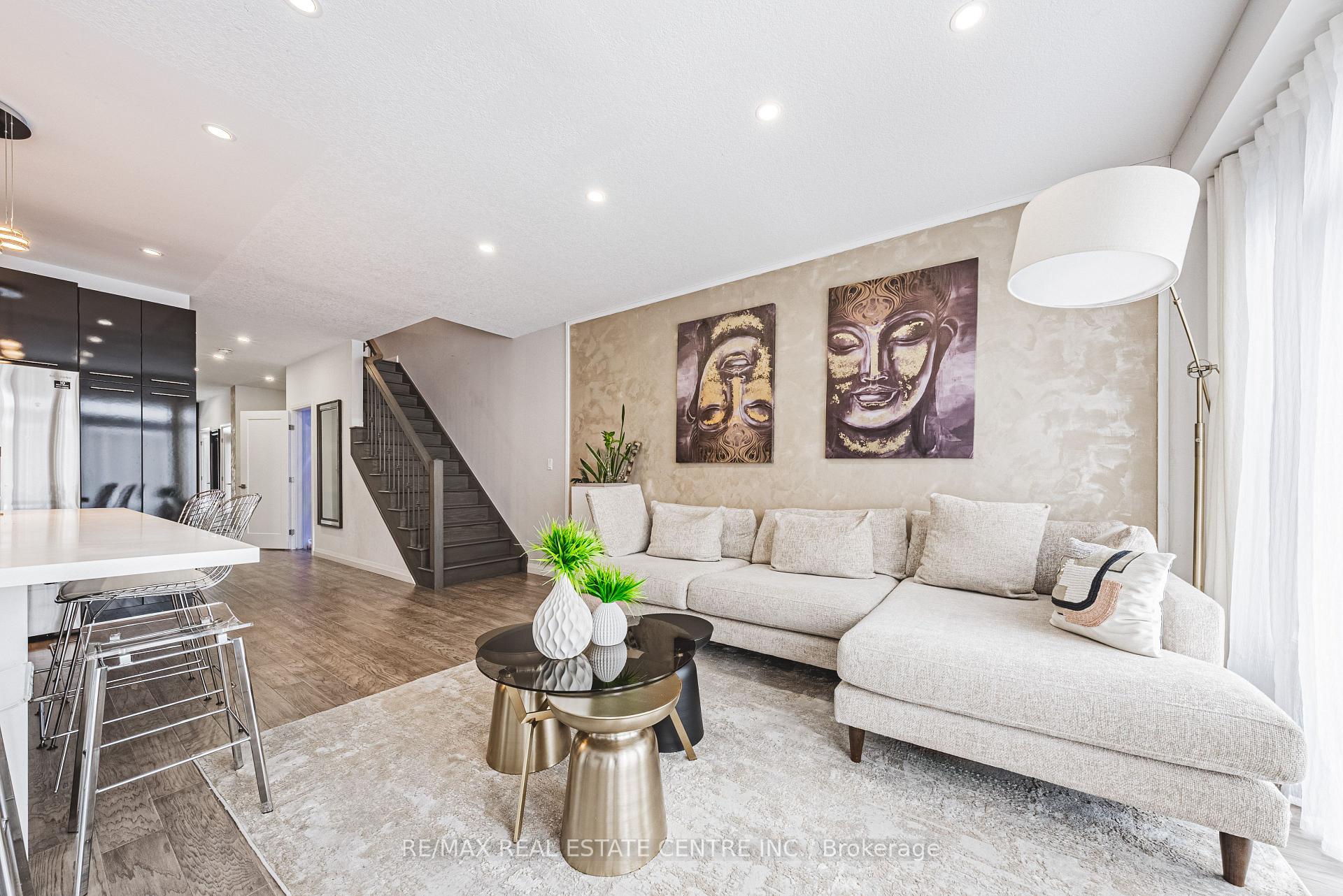 Photo 15 of Unit 26, 35 Midhurst Heights, Hamilton, Stoney Creek Mountain — HOMEH