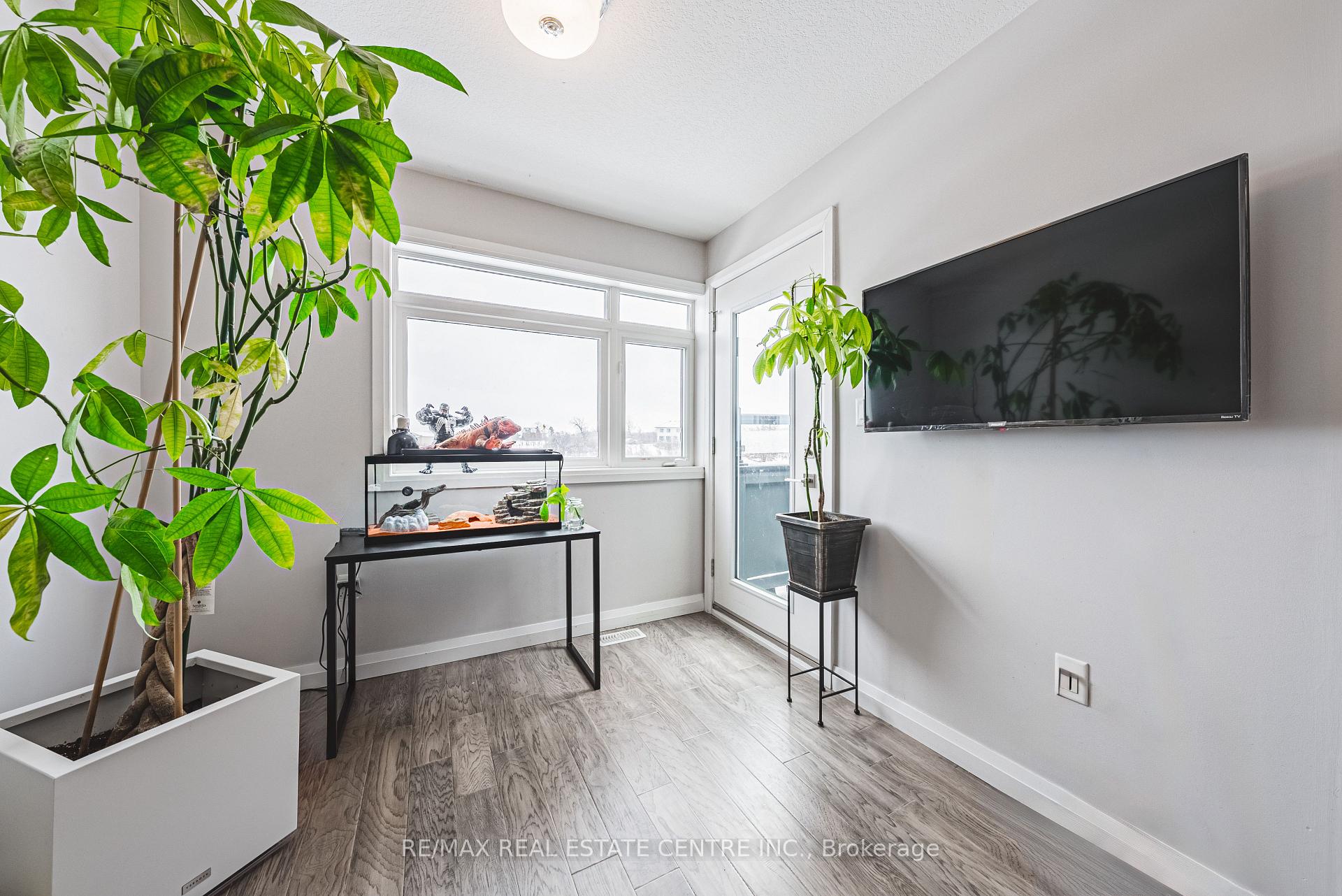 Photo 19 of Unit 26, 35 Midhurst Heights, Hamilton, Stoney Creek Mountain — HOMEH