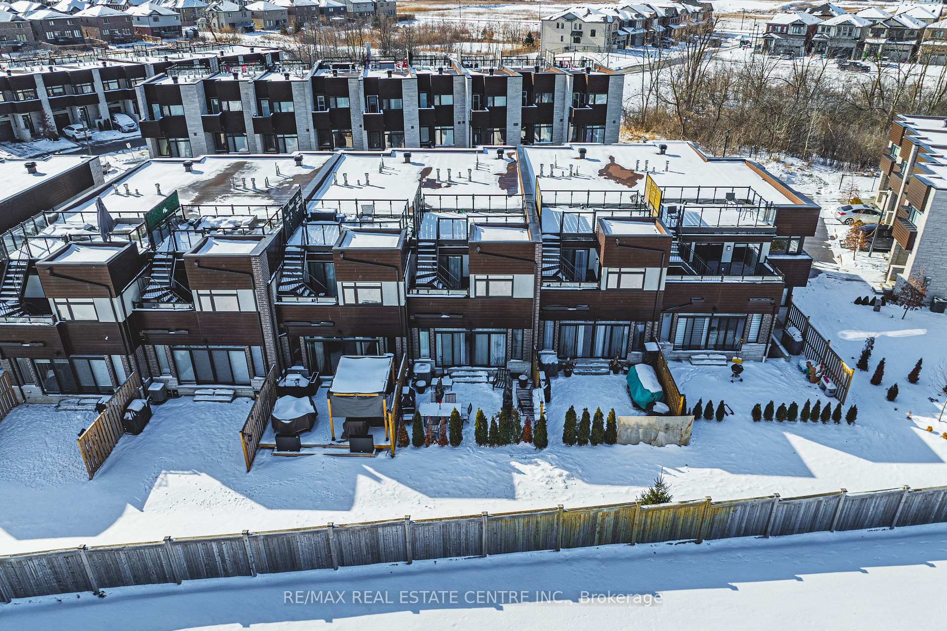 Photo 32 of Unit 26, 35 Midhurst Heights, Hamilton, Stoney Creek Mountain — HOMEH
