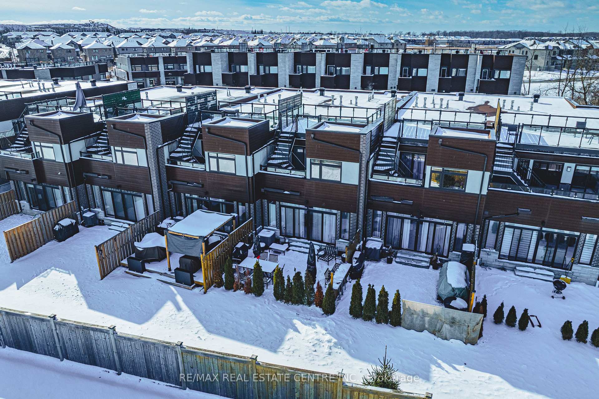 Photo 34 of Unit 26, 35 Midhurst Heights, Hamilton, Stoney Creek Mountain — HOMEH