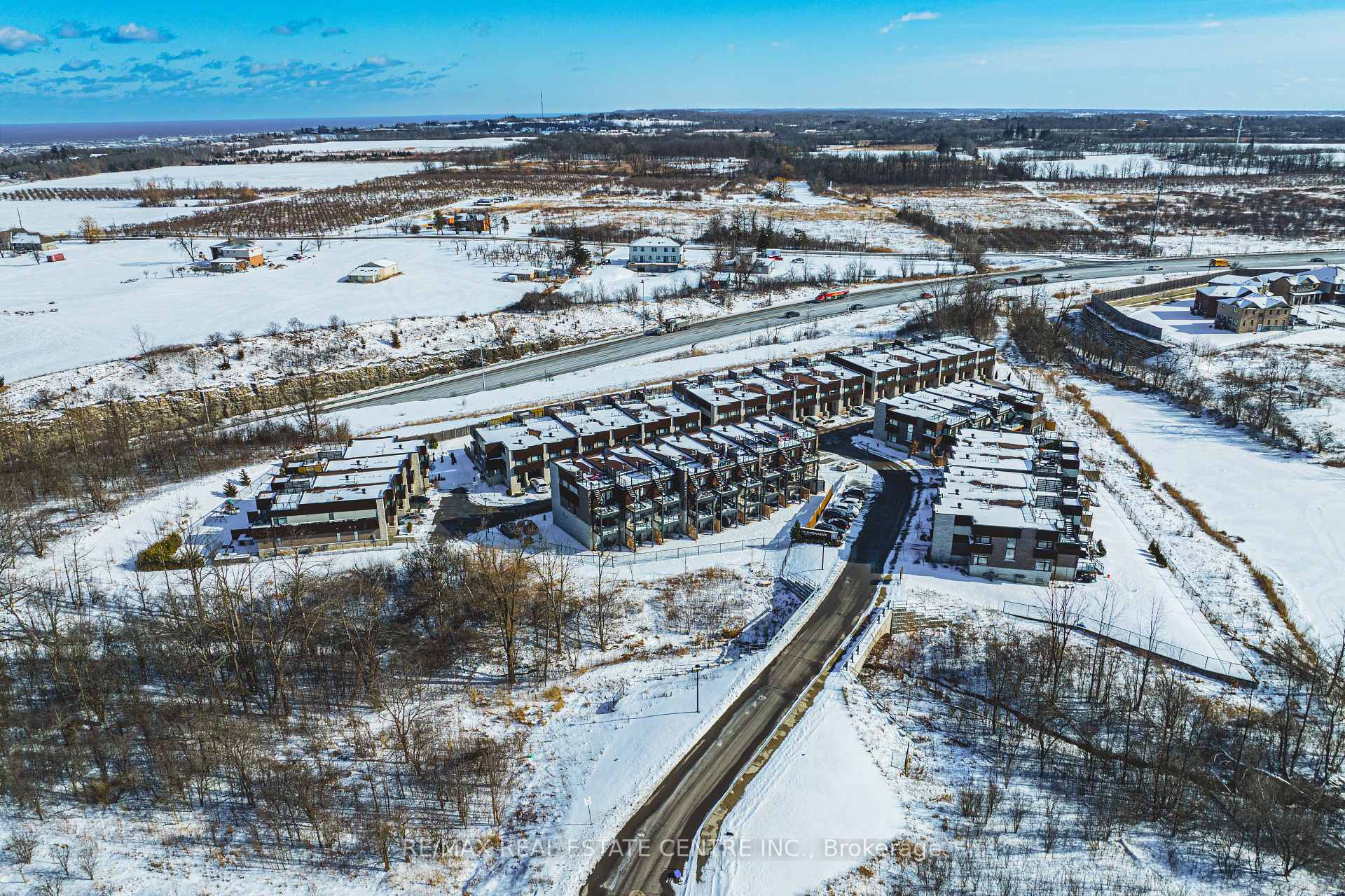 Photo 38 of Unit 26, 35 Midhurst Heights, Hamilton, Stoney Creek Mountain — HOMEH