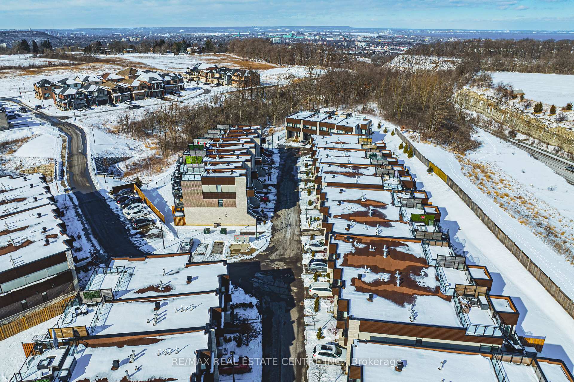 Photo 39 of Unit 26, 35 Midhurst Heights, Hamilton, Stoney Creek Mountain — HOMEH