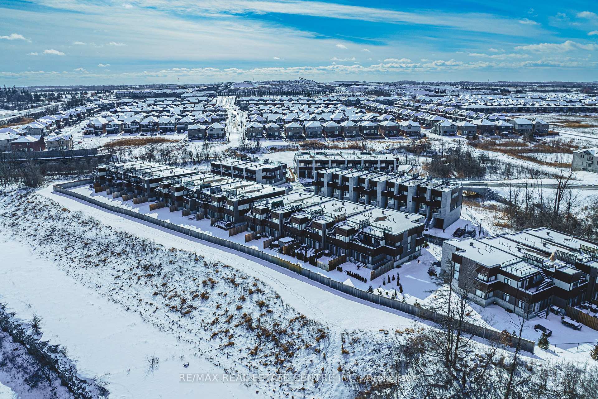 Photo 40 of Unit 26, 35 Midhurst Heights, Hamilton, Stoney Creek Mountain — HOMEH