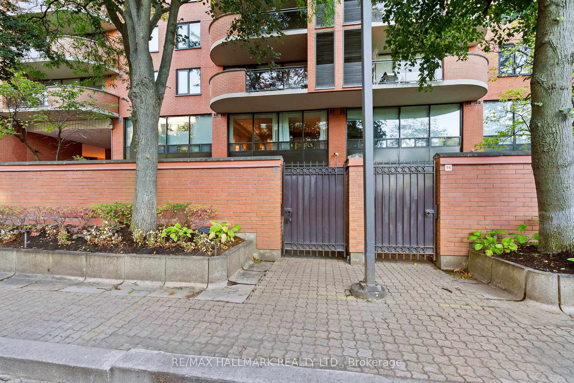 Photo 1 of Unit TH 15, 260 Heath Street, Toronto, Forest Hill South — HOMEH