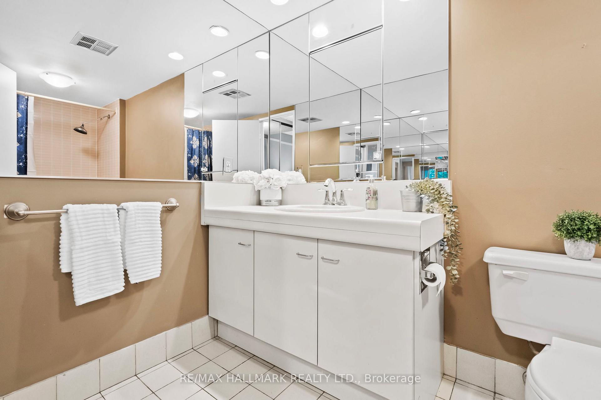 Photo 32 of Unit TH 15, 260 Heath Street, Toronto, Forest Hill South — HOMEH