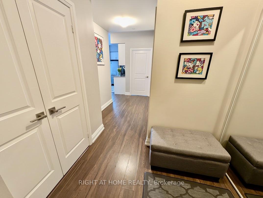 Photo 7 of Unit 608, 7171 Yonge Street, Markham, Thornhill — HOMEH