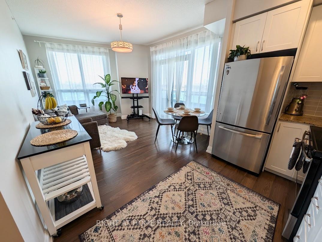 Photo 12 of Unit 608, 7171 Yonge Street, Markham, Thornhill — HOMEH