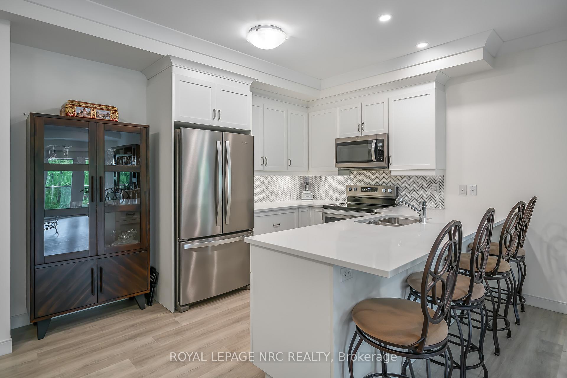 Photo 15 of Unit 401, 105 Vansickle Road, St. Catharines, Rykert/Vansickle — HOMEH