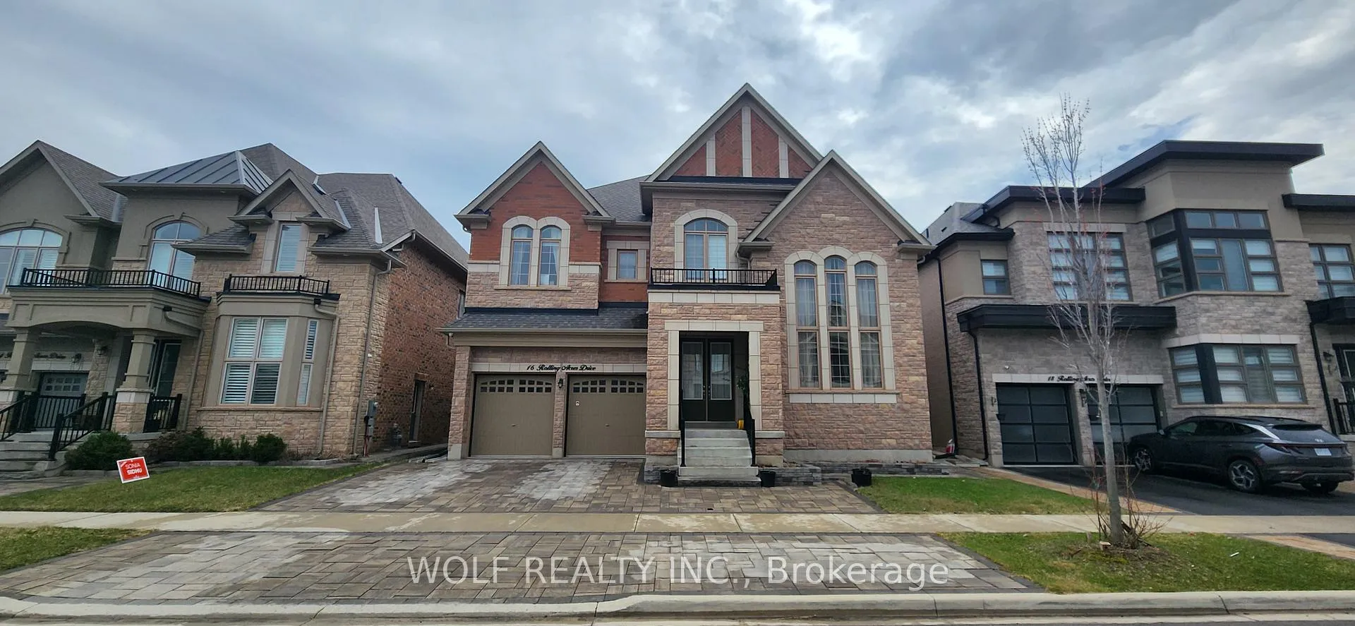 Photo 1 of 16 Rolling Acres Drive, Brampton, Northwest Brampton — HOMEH
