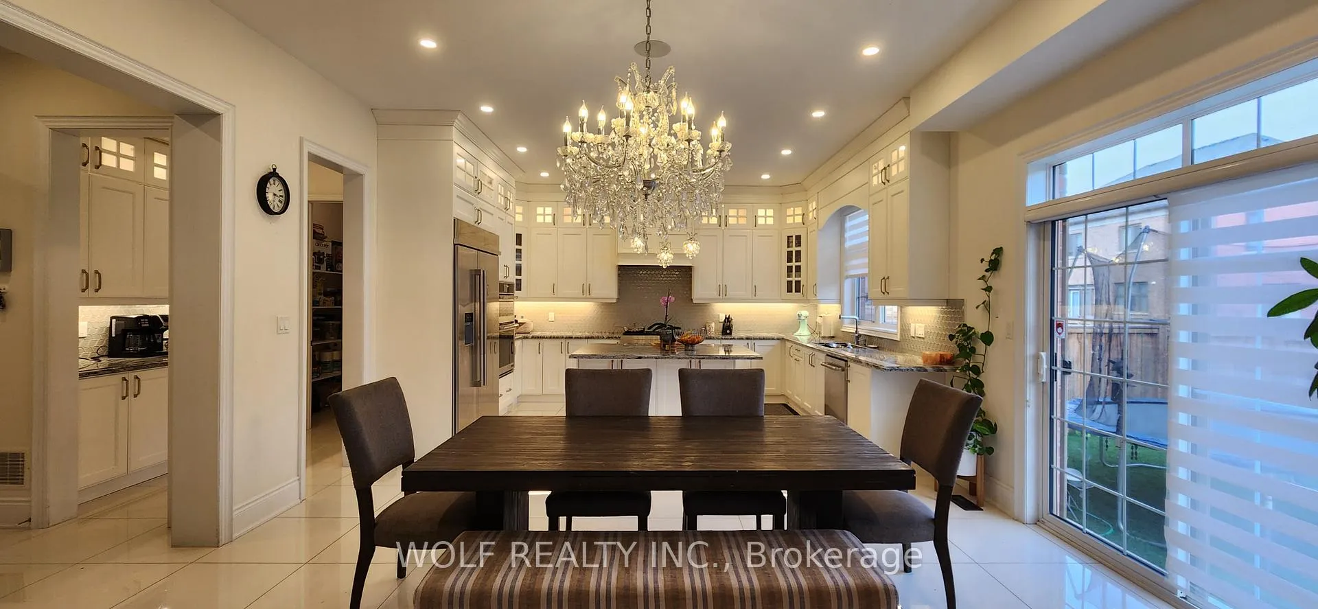 Photo 5 of 16 Rolling Acres Drive, Brampton, Northwest Brampton — HOMEH