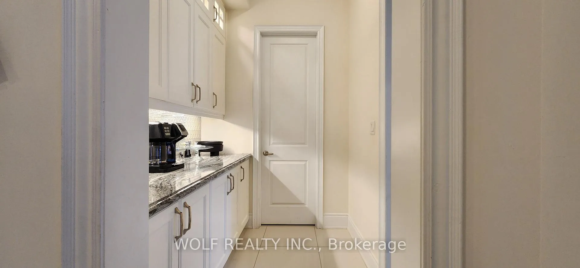 Photo 7 of 16 Rolling Acres Drive, Brampton, Northwest Brampton — HOMEH