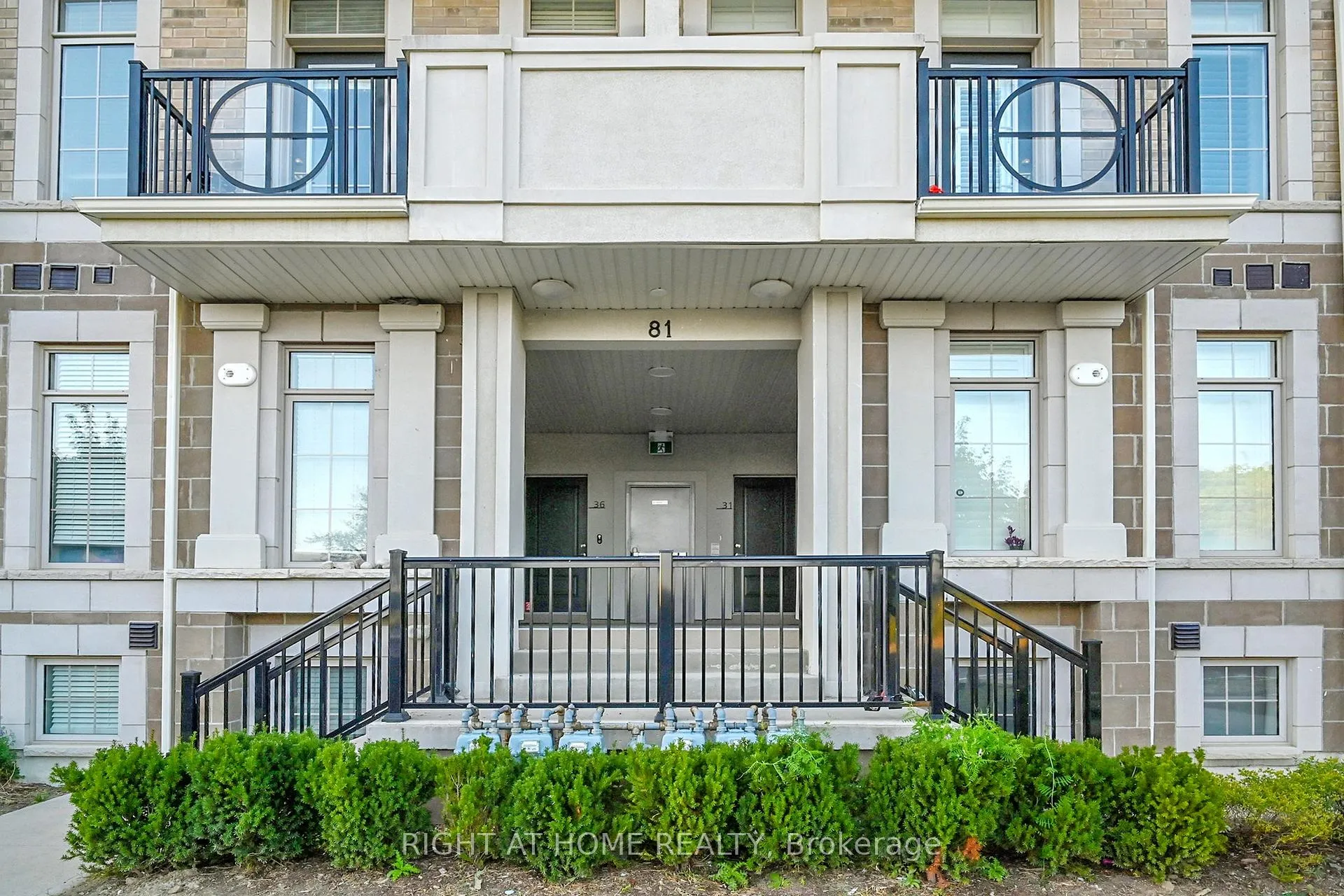 Photo 2 of Unit 32, 81 Armdale Road, Mississauga, Hurontario — HOMEH