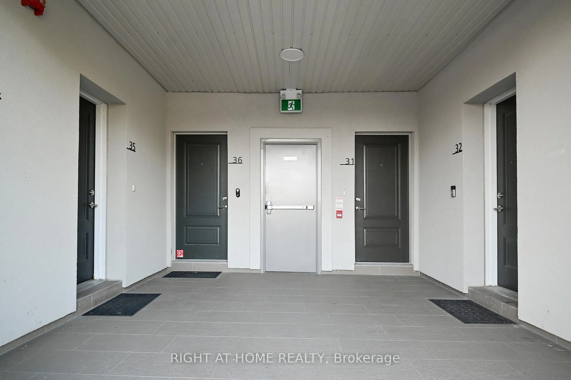 Photo 4 of Unit 32, 81 Armdale Road, Mississauga, Hurontario — HOMEH