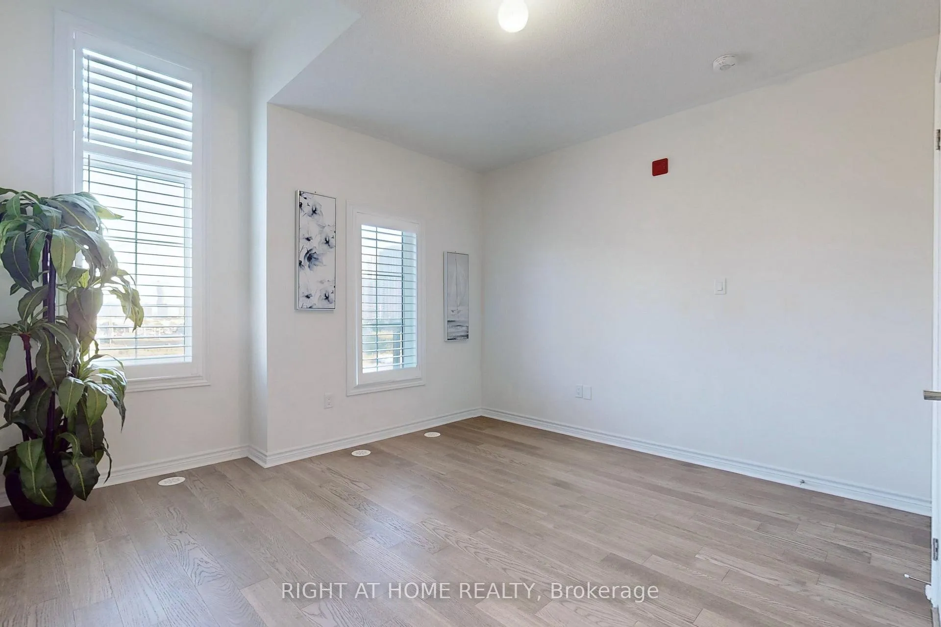 Photo 31 of Unit 32, 81 Armdale Road, Mississauga, Hurontario — HOMEH