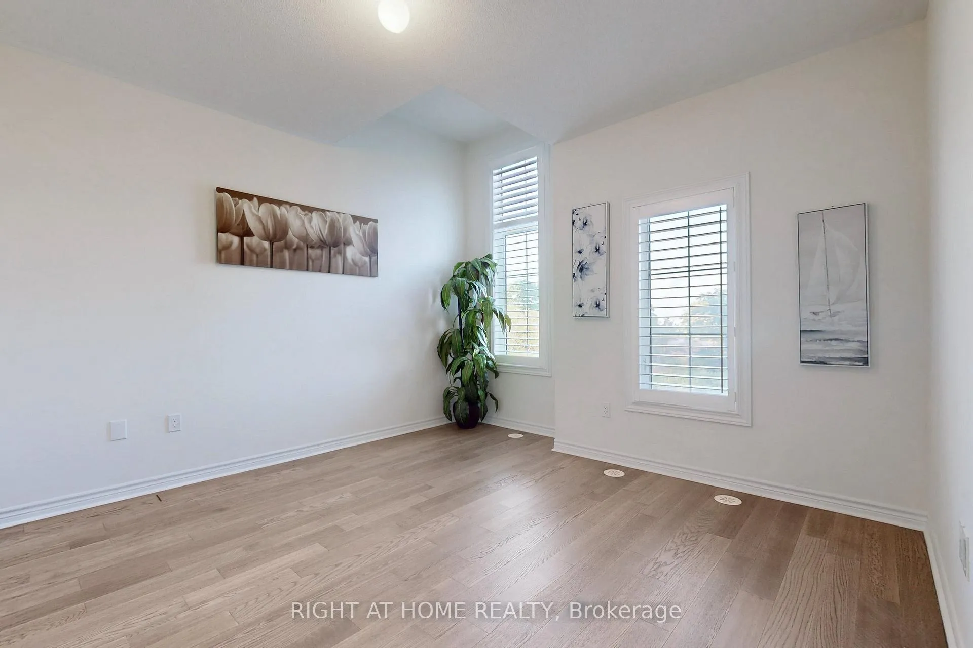 Photo 32 of Unit 32, 81 Armdale Road, Mississauga, Hurontario — HOMEH