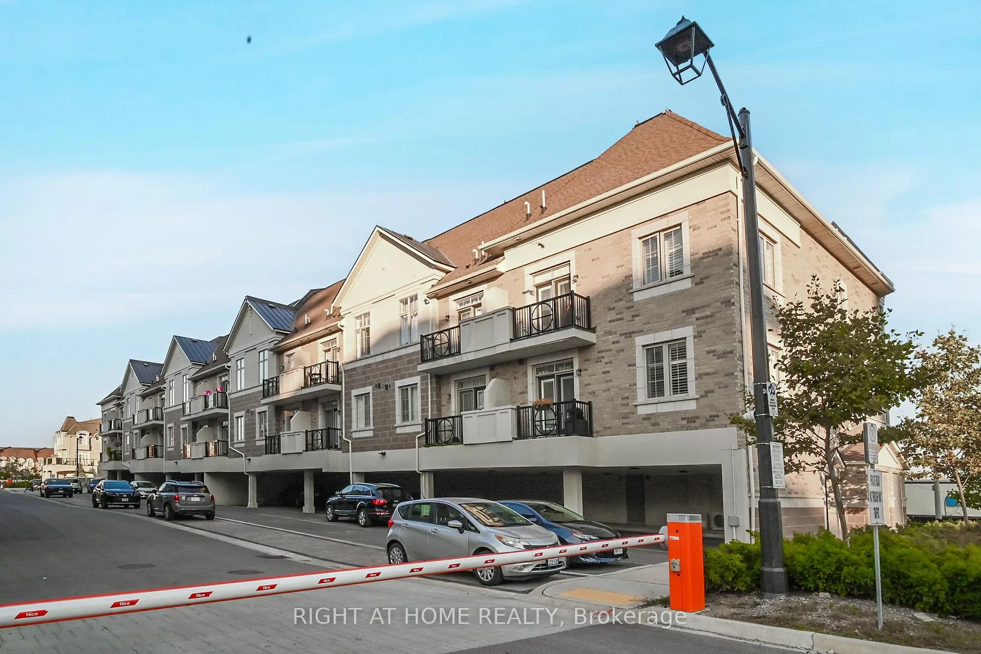 Photo 45 of Unit 32, 81 Armdale Road, Mississauga, Hurontario — HOMEH
