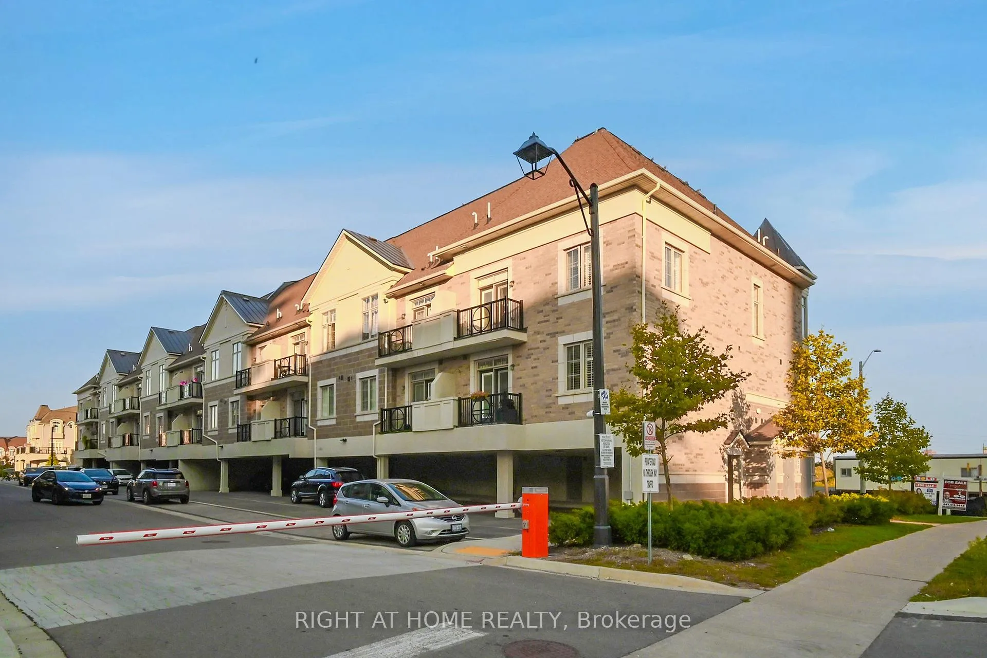 Photo 46 of Unit 32, 81 Armdale Road, Mississauga, Hurontario — HOMEH