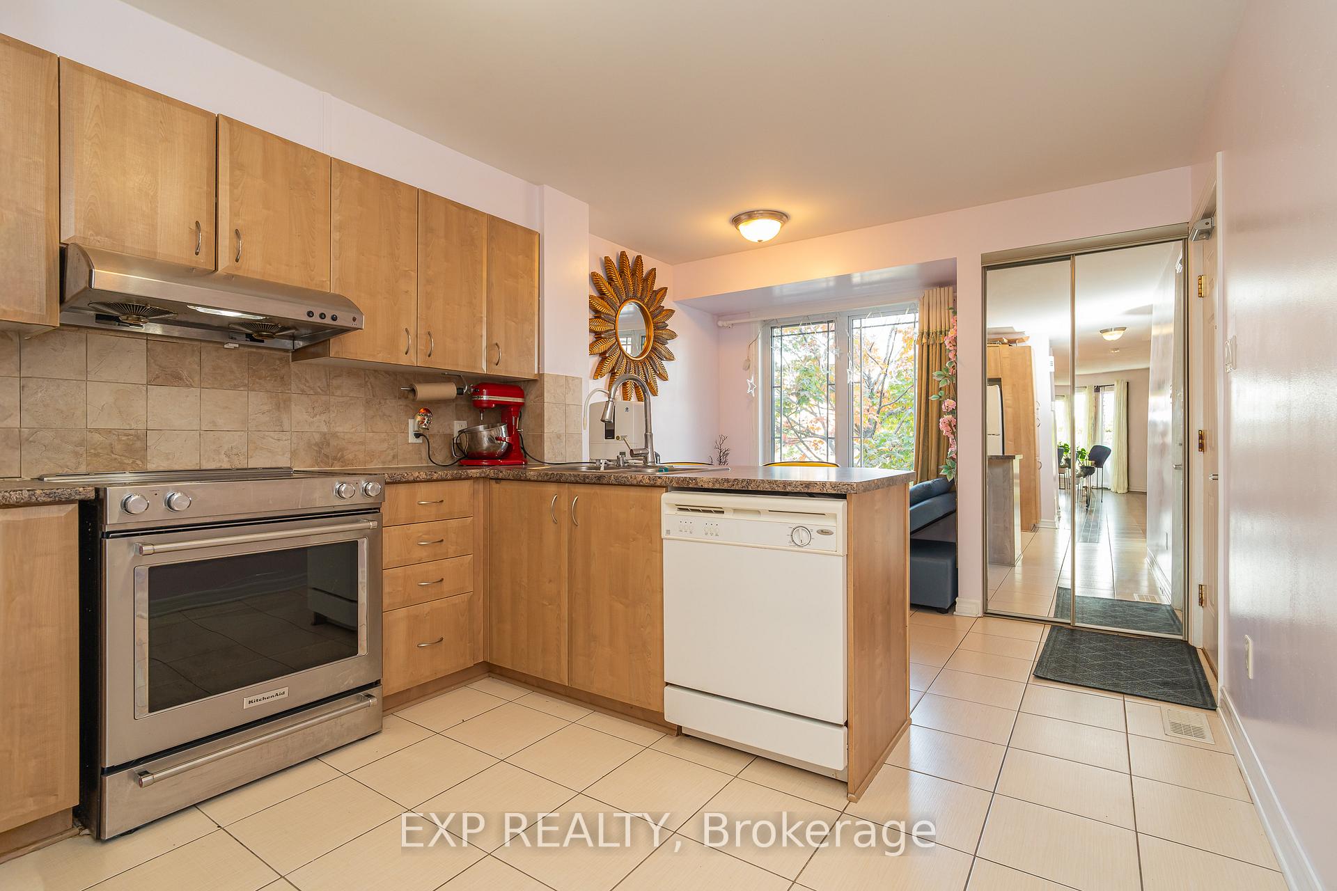 Photo 8 of Unit A, 566 Chapman Mills Drive, Ottawa, Barrhaven - Strandherd — HOMEH