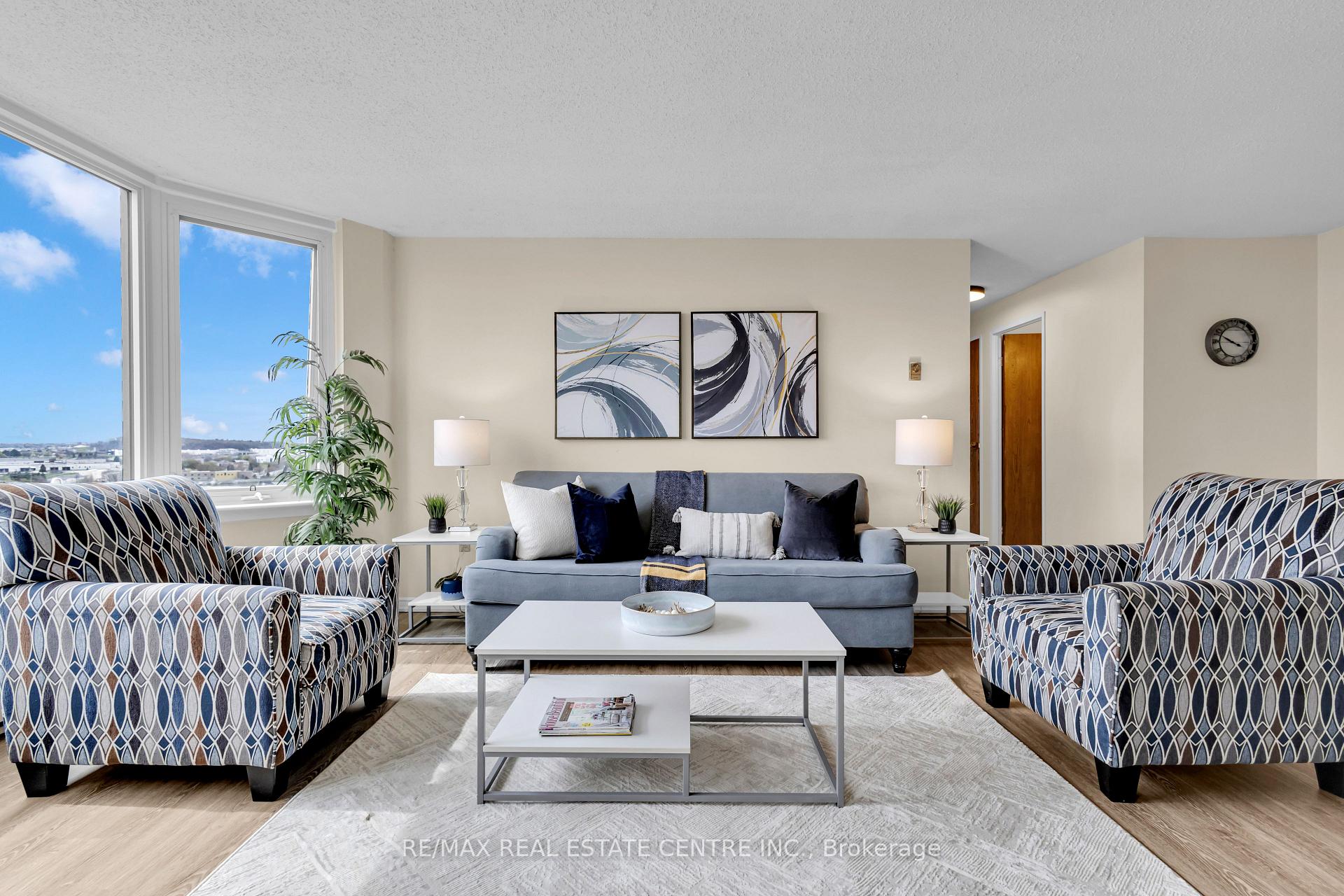 Photo 12 of Unit 1610, 35 Green Valley Drive, Kitchener, Pioneer Park — HOMEH