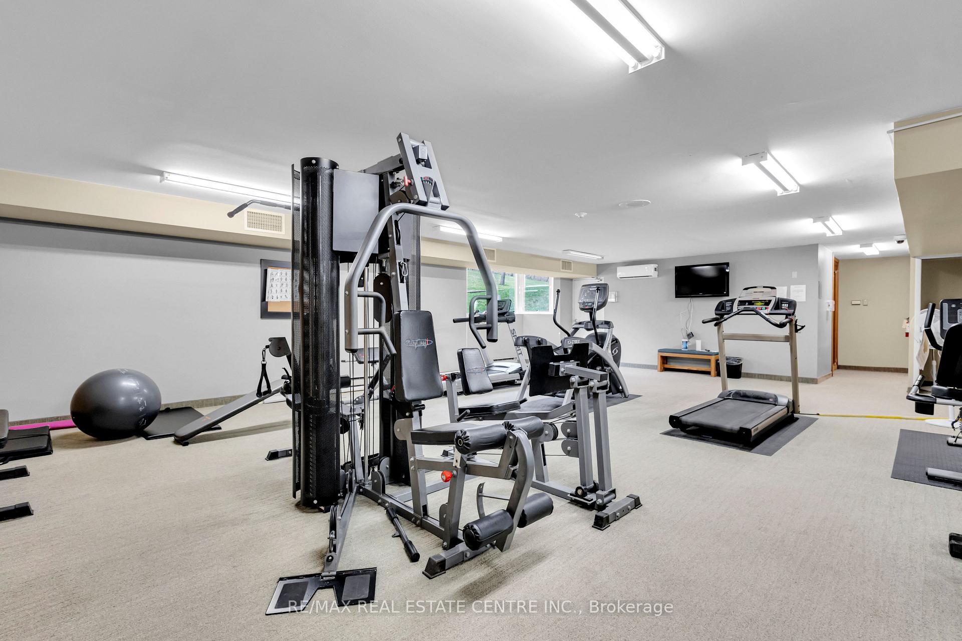 Photo 25 of Unit 1610, 35 Green Valley Drive, Kitchener, Pioneer Park — HOMEH