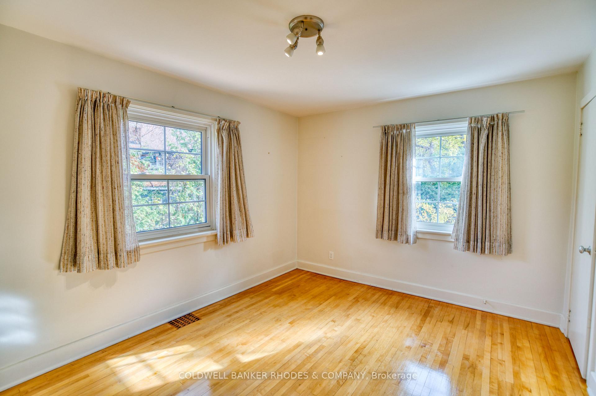 Photo 12 of 7 Madawaska Drive, Ottawa, Dows Lake — HOMEH