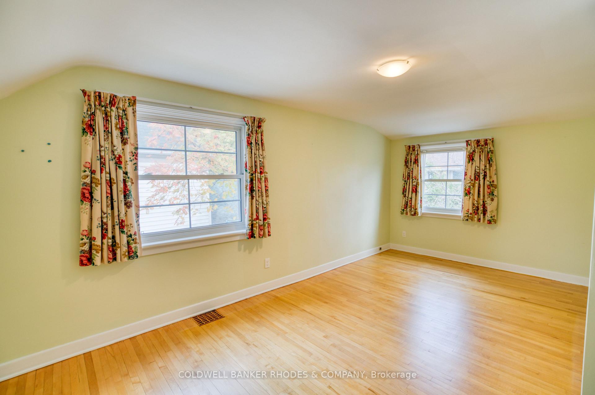 Photo 32 of 7 Madawaska Drive, Ottawa, Dows Lake — HOMEH