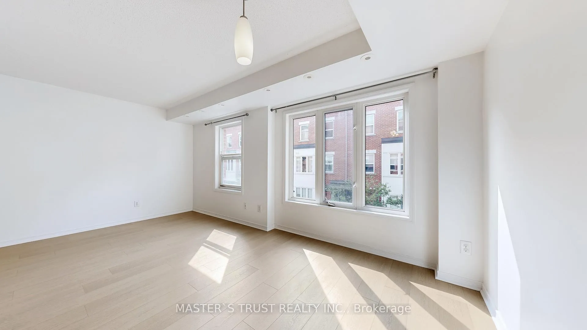 Photo 5 of Unit Unit4, 74 Munro Street, Toronto, South Riverdale — HOMEH