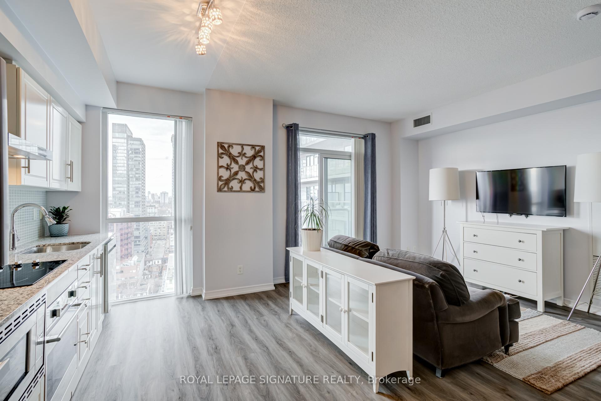 Photo 4 of Unit 2108, 352 Front Street W, Toronto, Waterfront Communities — HOMEH