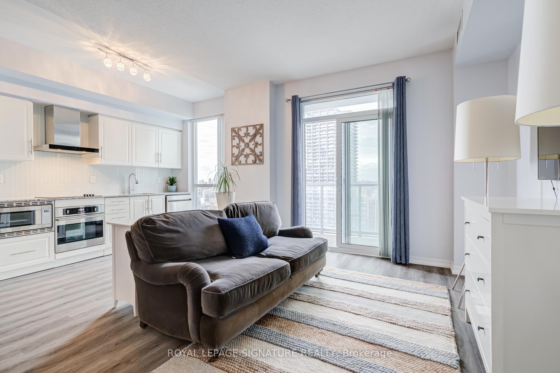 Photo 5 of Unit 2108, 352 Front Street W, Toronto, Waterfront Communities — HOMEH