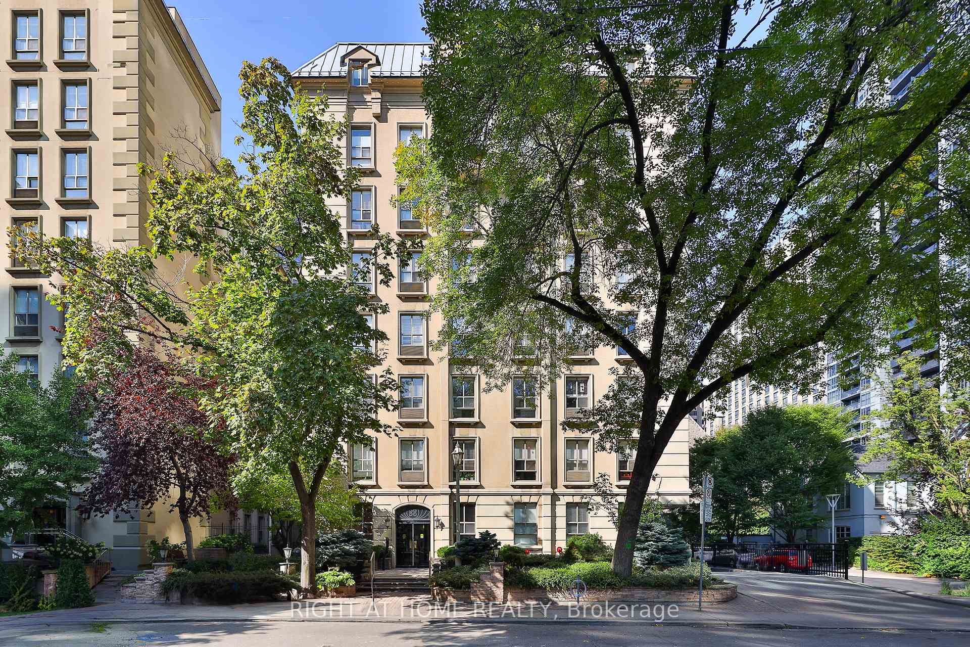 Photo 1 of Unit 801, 80 Charles Street E, Toronto, Church-Yonge Corridor — HOMEH
