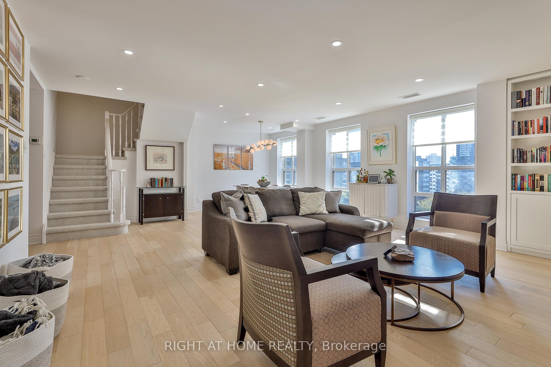 Photo 3 of Unit 801, 80 Charles Street E, Toronto, Church-Yonge Corridor — HOMEH