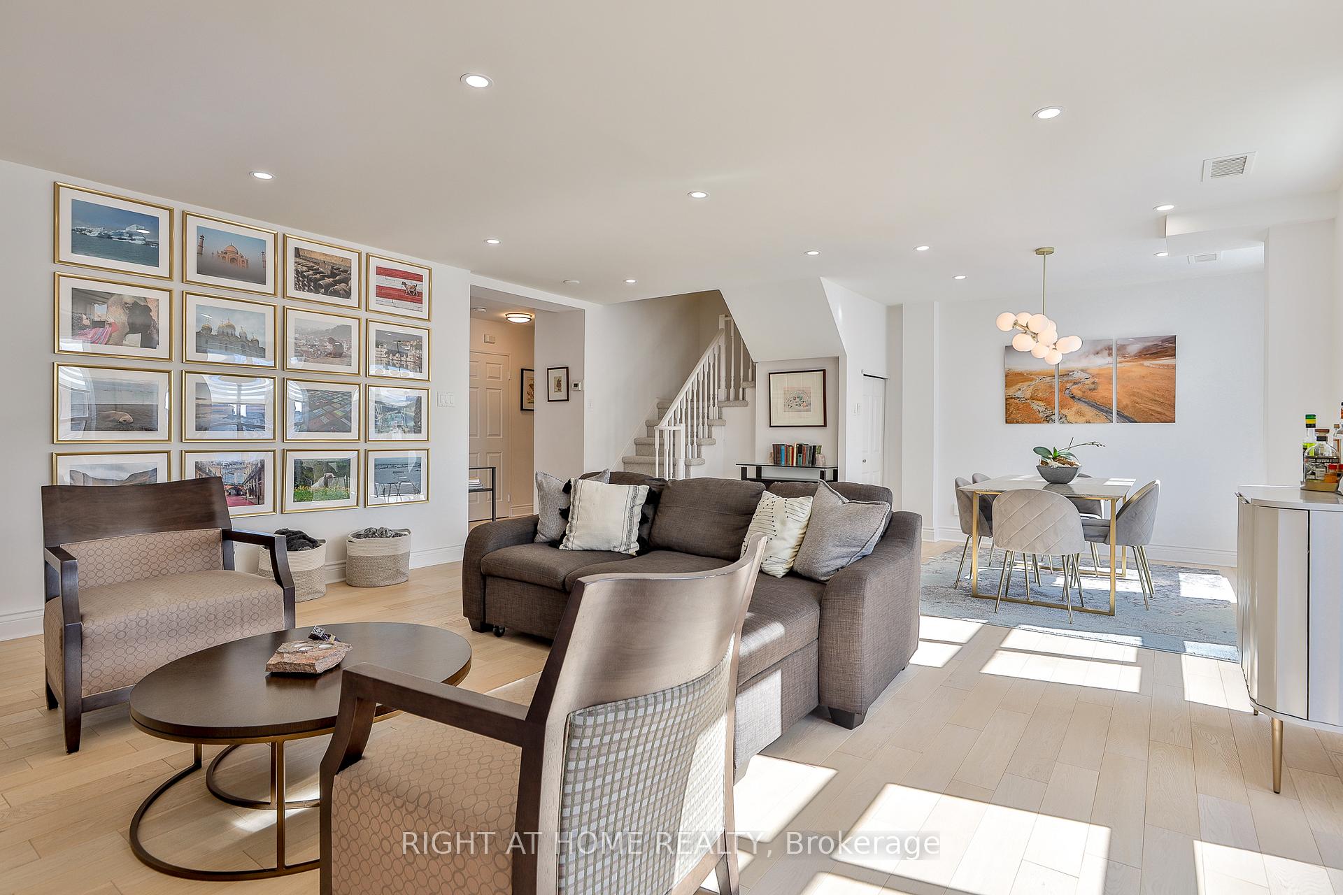 Photo 4 of Unit 801, 80 Charles Street E, Toronto, Church-Yonge Corridor — HOMEH