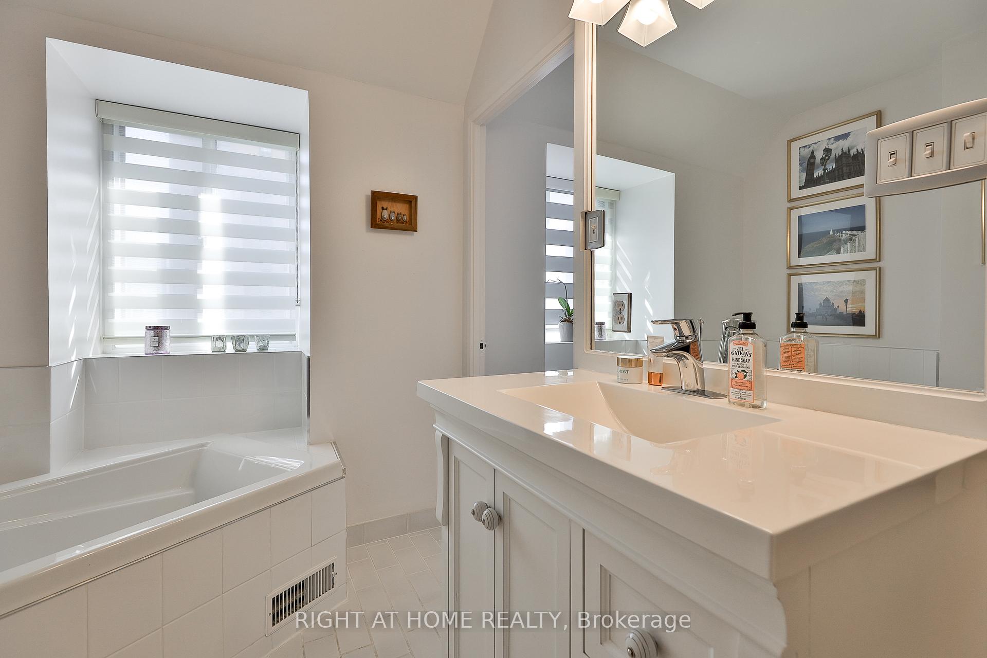 Photo 23 of Unit 801, 80 Charles Street E, Toronto, Church-Yonge Corridor — HOMEH