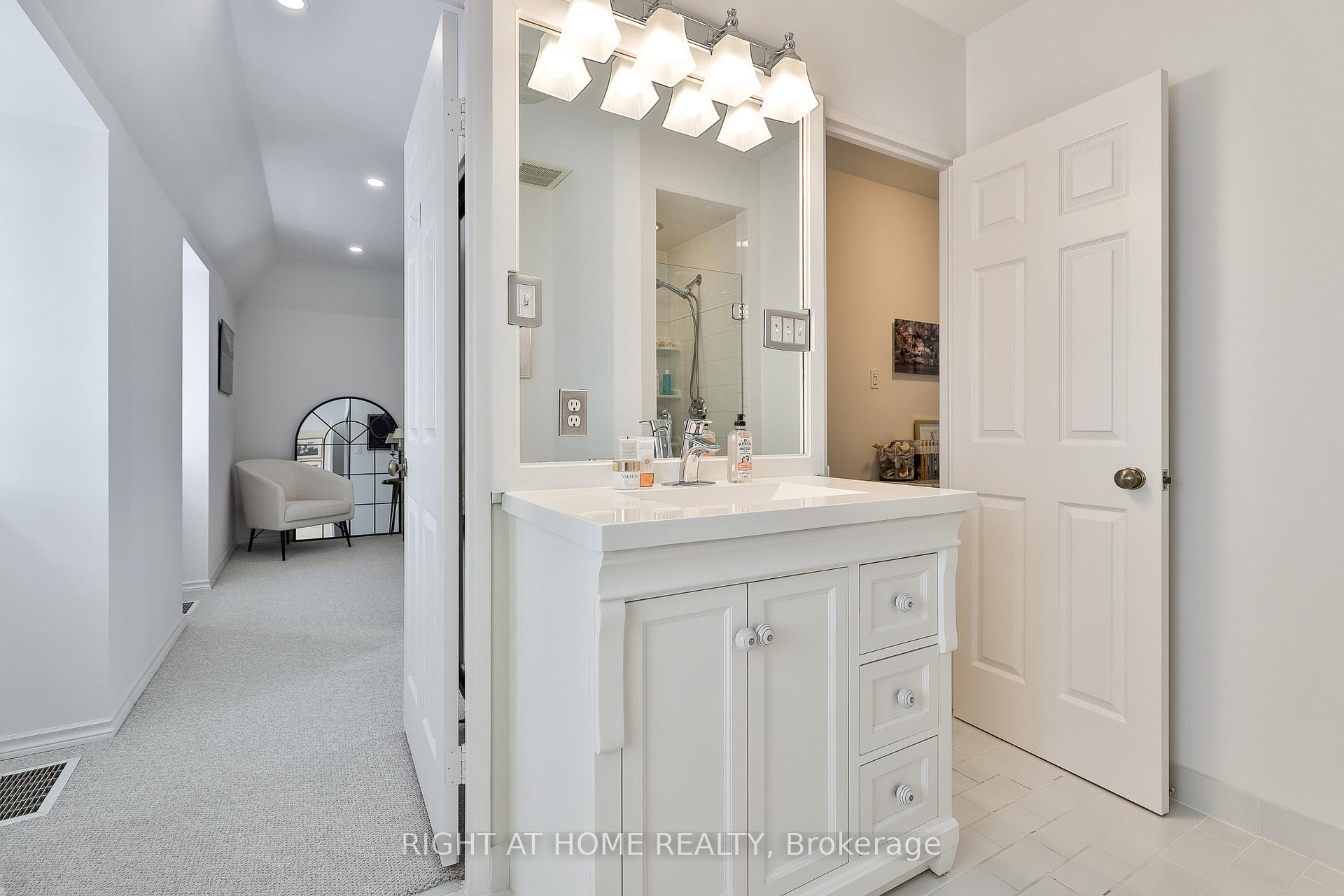 Photo 24 of Unit 801, 80 Charles Street E, Toronto, Church-Yonge Corridor — HOMEH