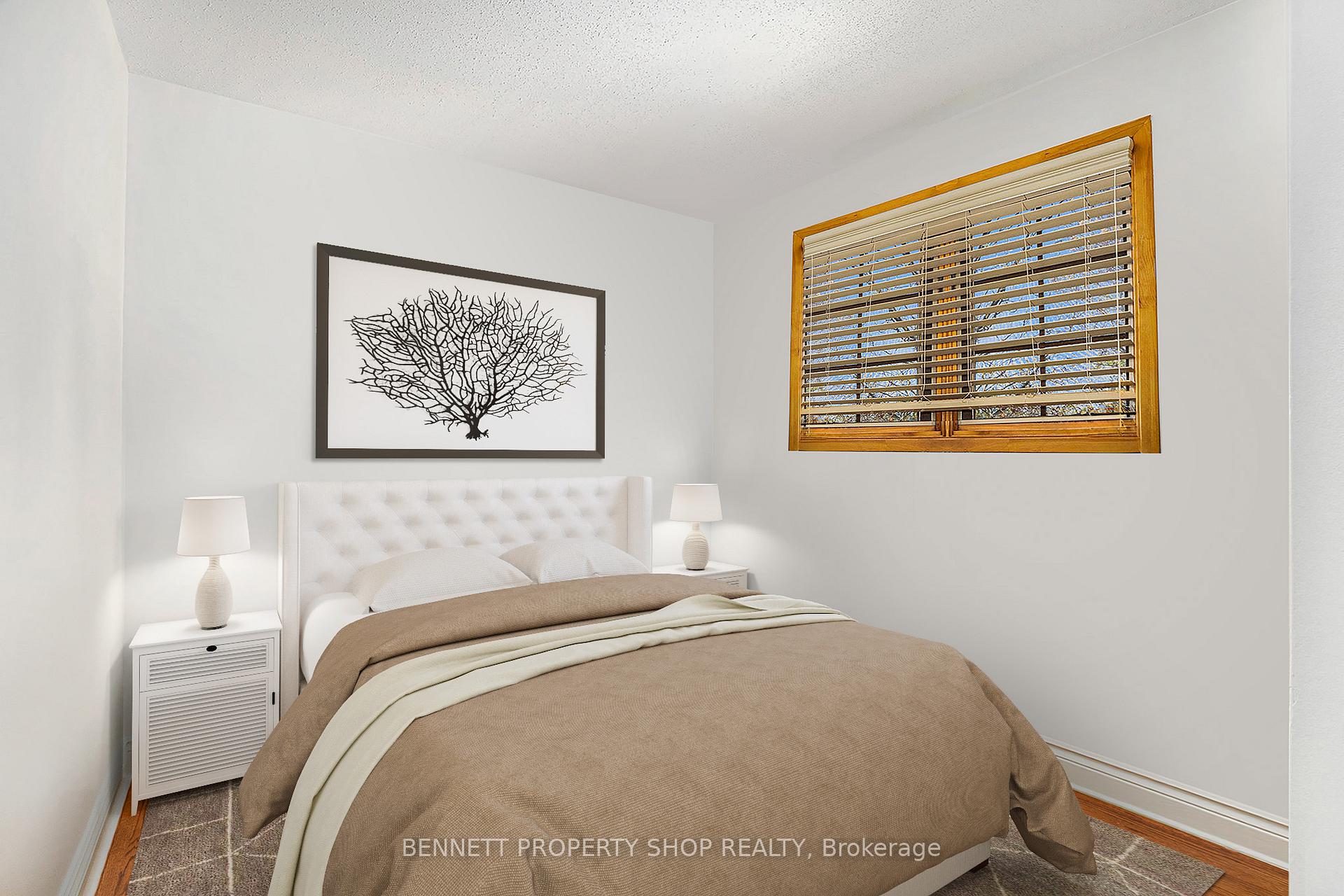 Photo 13 of 1404 Eastcliffe Way, Ottawa, Pineview — HOMEH