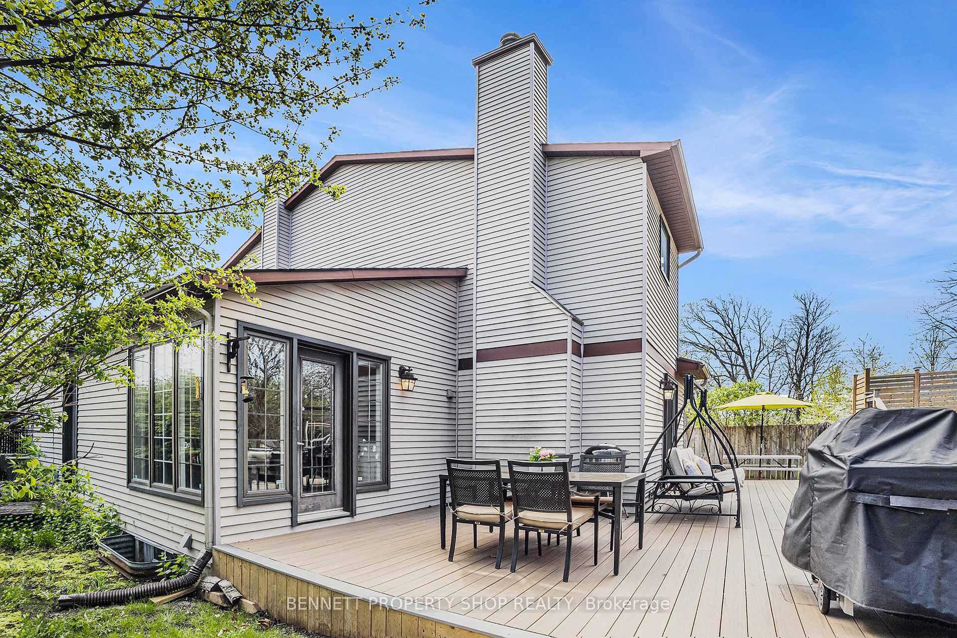 Photo 19 of 1404 Eastcliffe Way, Ottawa, Pineview — HOMEH