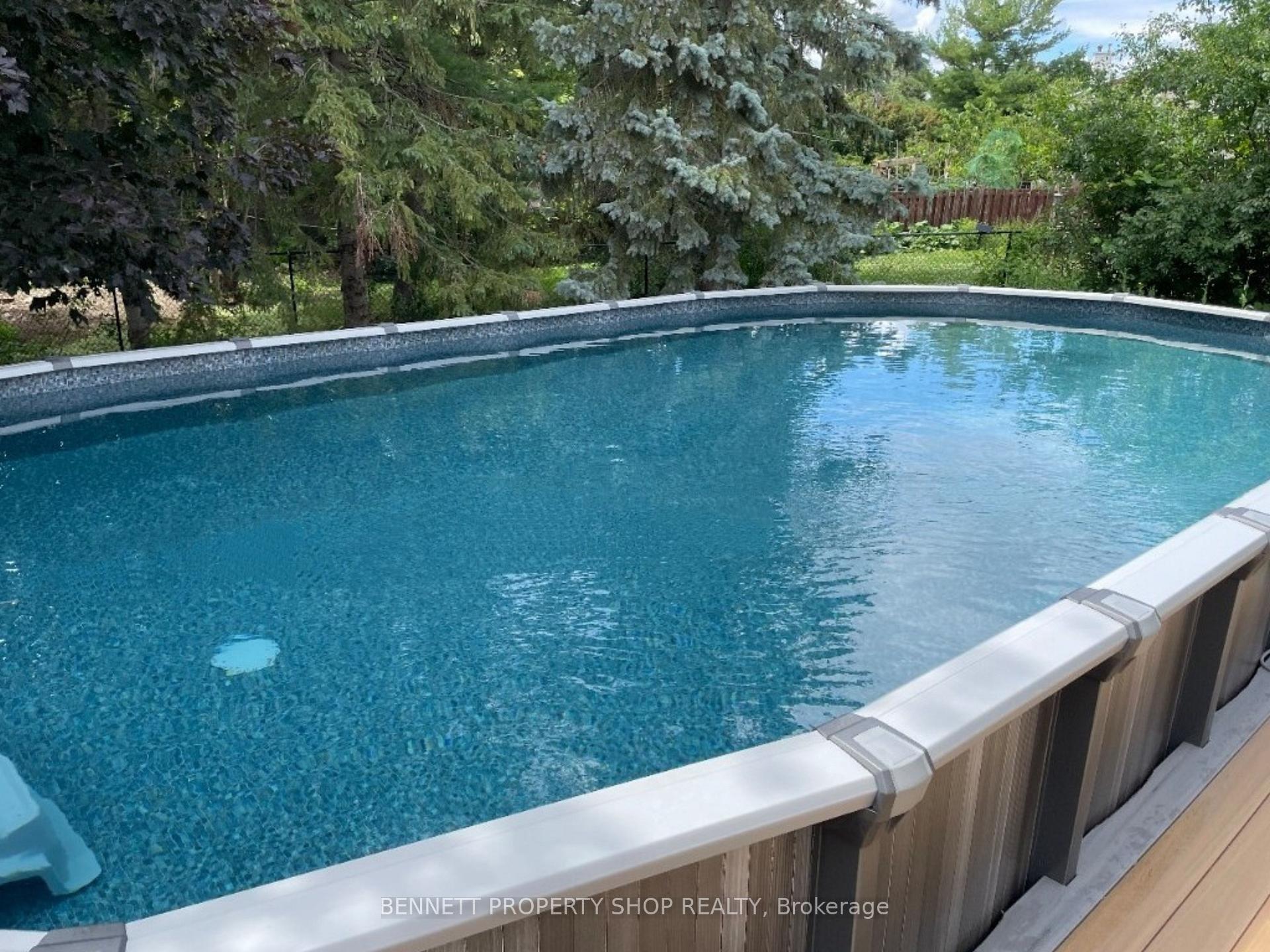 Photo 22 of 1404 Eastcliffe Way, Ottawa, Pineview — HOMEH