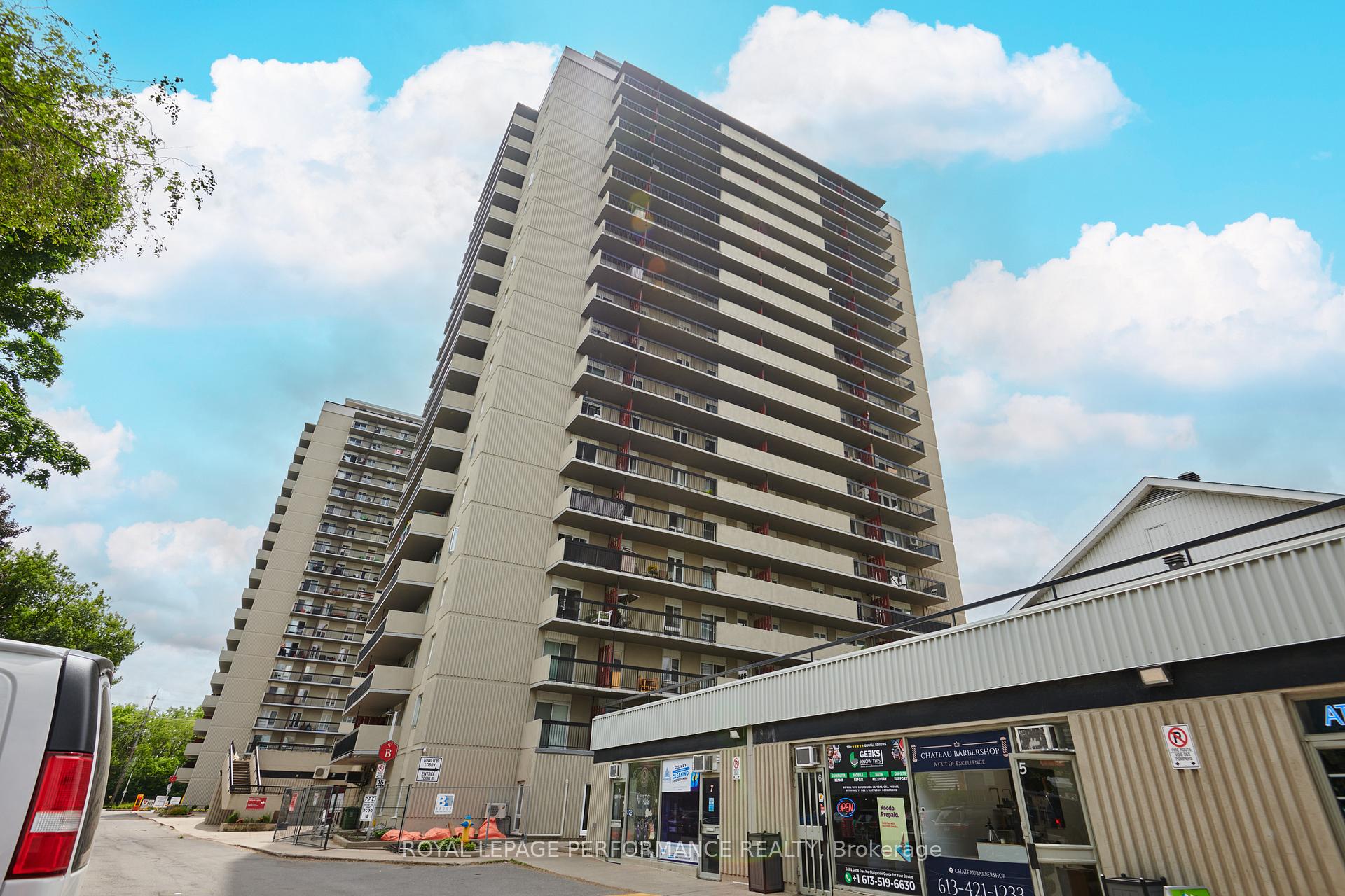 Front of Unit 202, 158 B McArthur Avenue