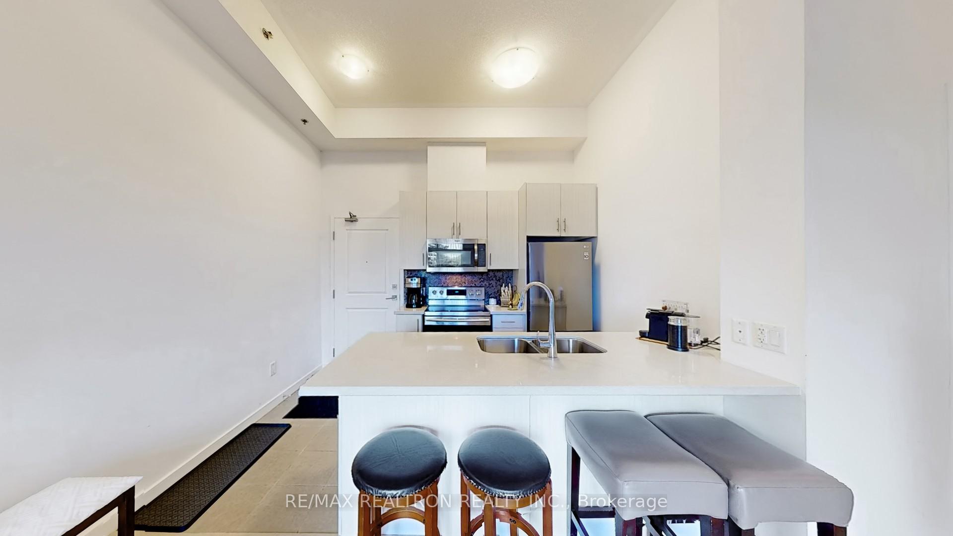 Photo 13 of Unit 116, 2490 Old Bronte Road, Oakville, Westmount — HOMEH